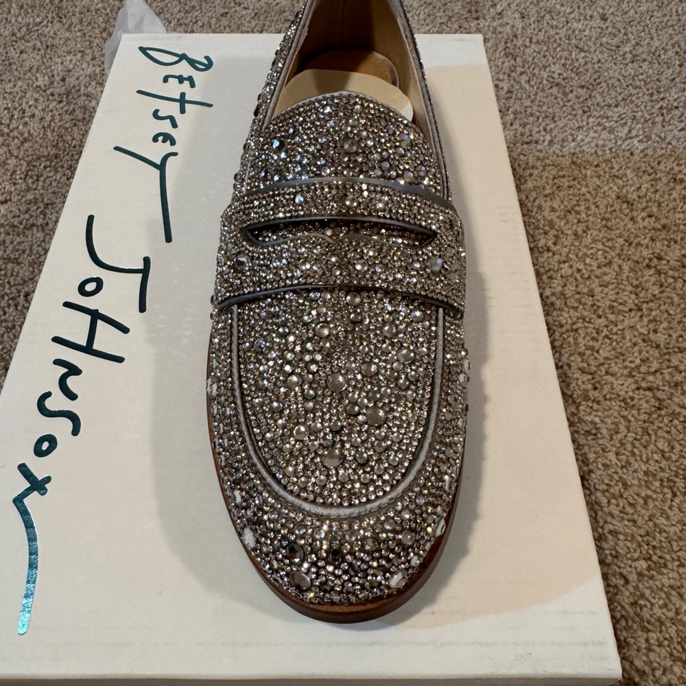 Betsey Johnson Sparkling Silver Loafers size 7.5 - Picture 8 of 13